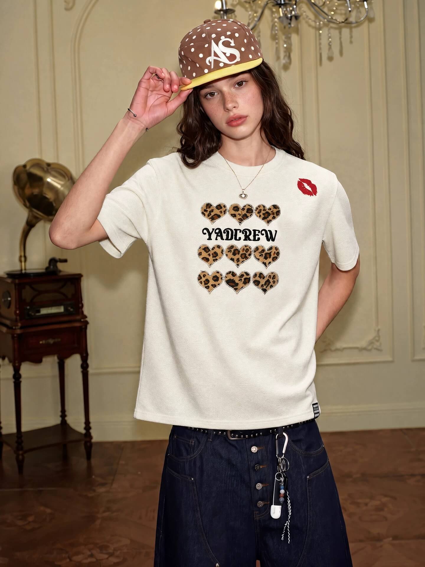 YADcrew Leopard Heart Patch Kiss Mark Tee