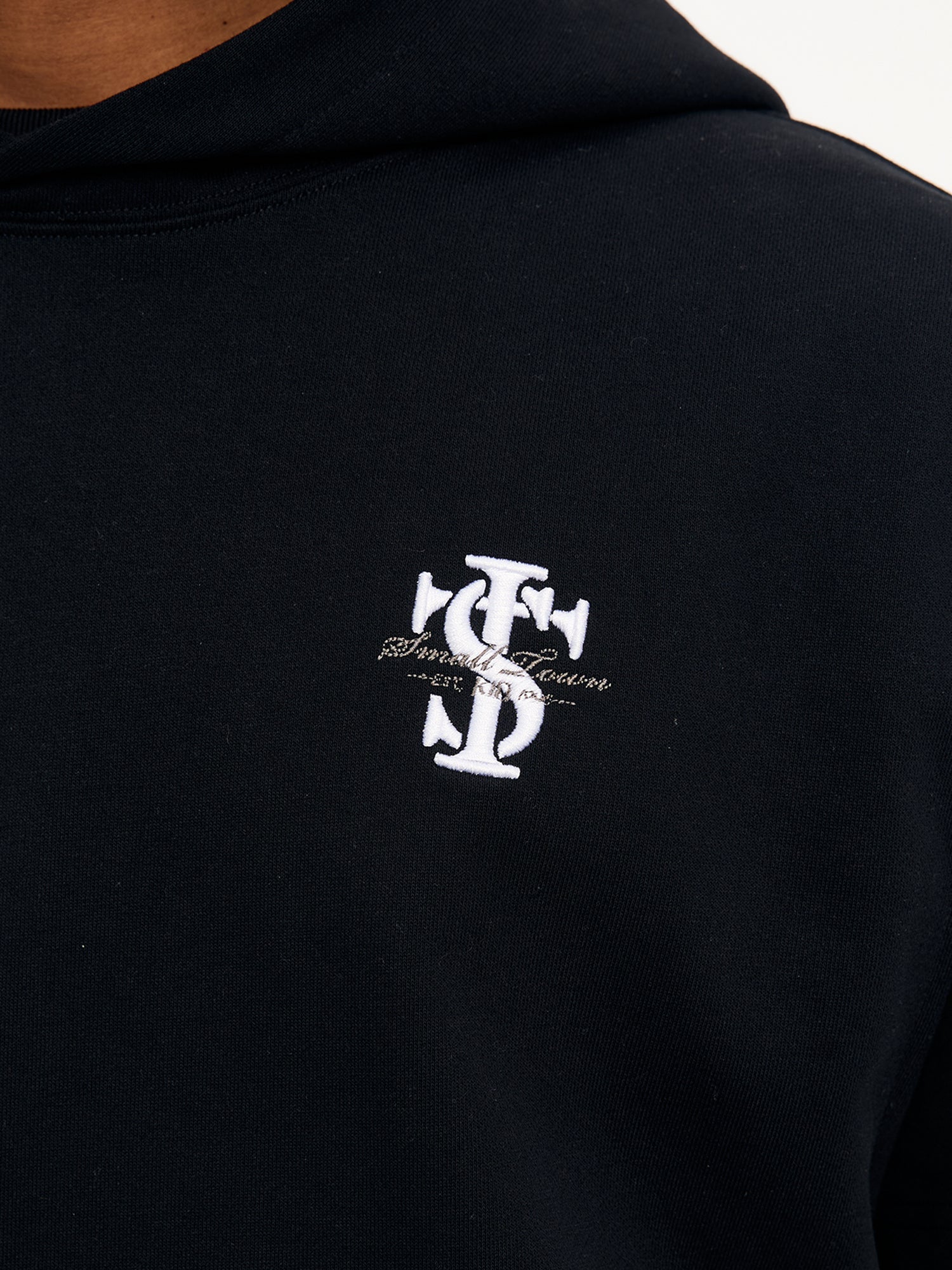 Small Town Kid Basic Embroidered Logo Sleeveless Hoodie