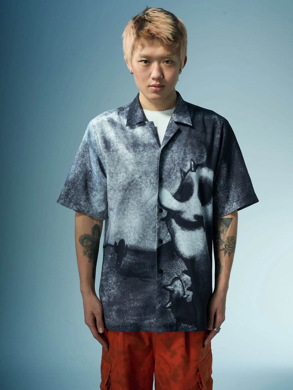 EVILKNIGHT(EK) Full-Print Graffiti Portrait Cuban Shirt
