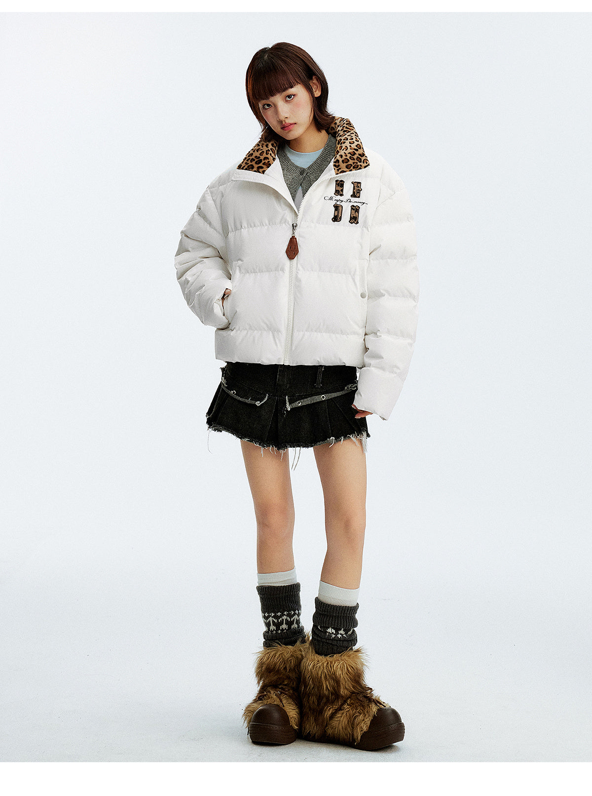 MEDM Leopard Collar Logo Patch Down Jacket