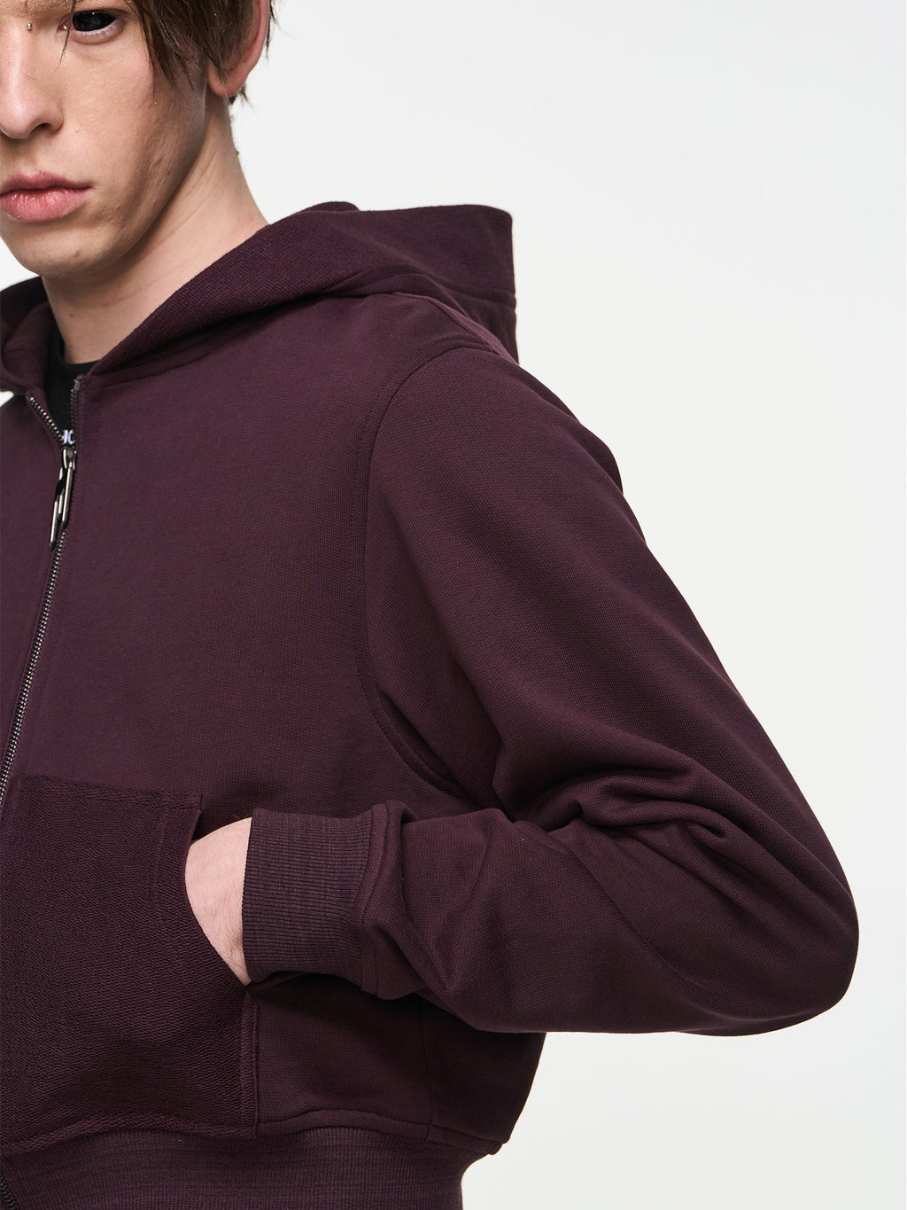 BLIND NO PLAN Basic Patchwork Logo Embroidery Short Hoodie