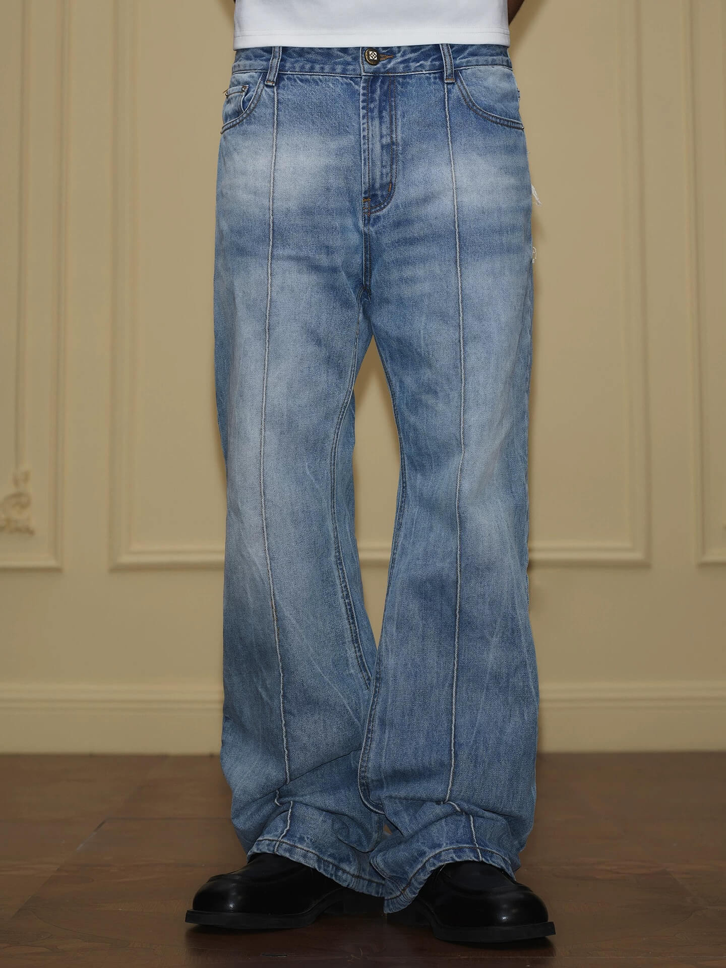 YADcrew Contrast Frayed Back Pocket Center Seam Washed Jeans
