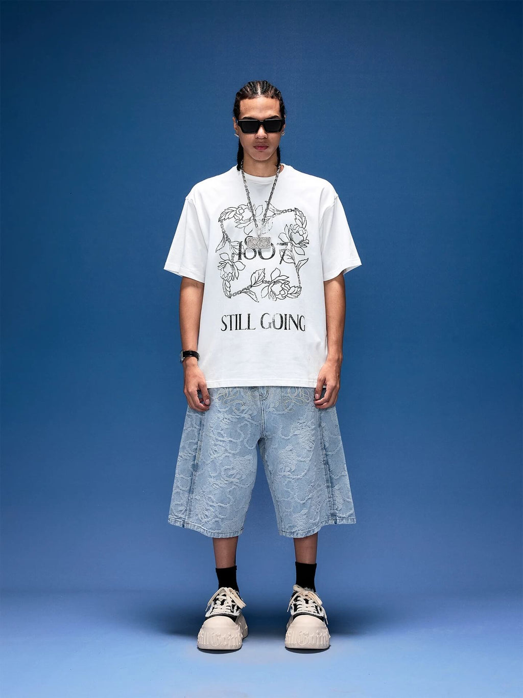 1807 Vintage Floral Chain Logo Print Short Sleeve Tee