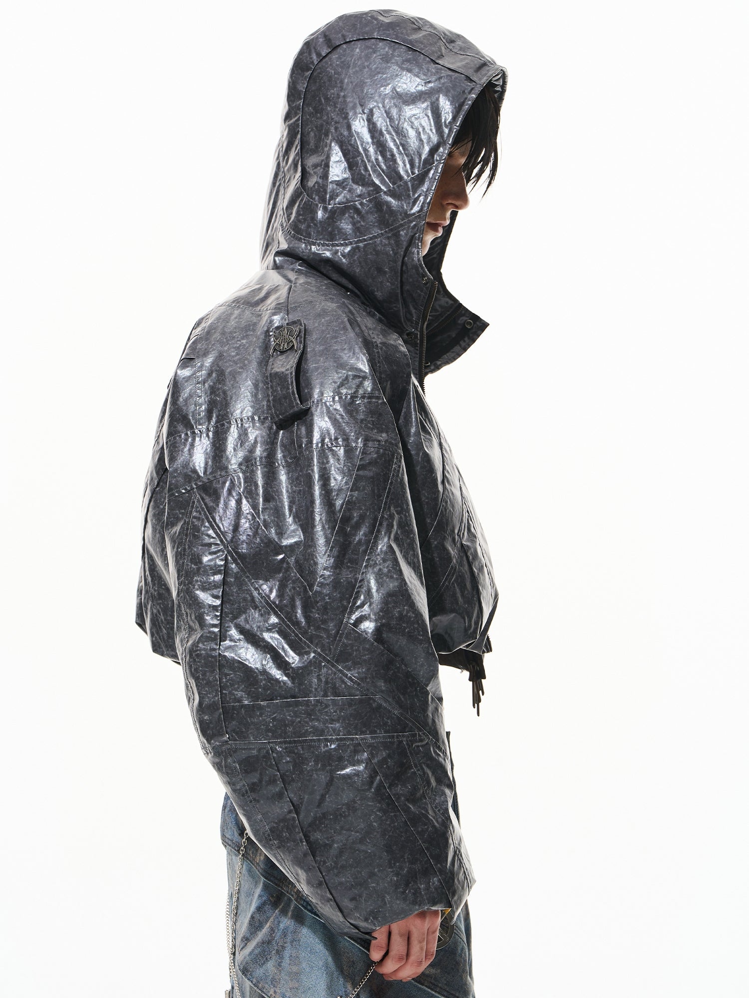 BLIND NO PLAN Wrinkled Hooded Short Bomber Jacket