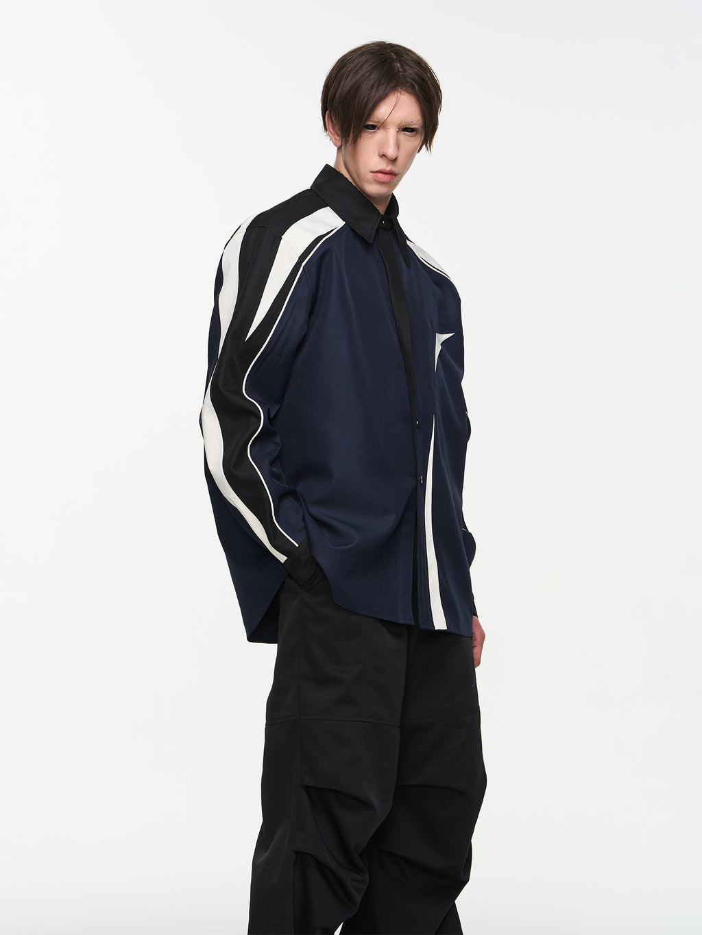 BLIND NO PLAN Asymmetric Colorblocking Long Sleeve Shirt