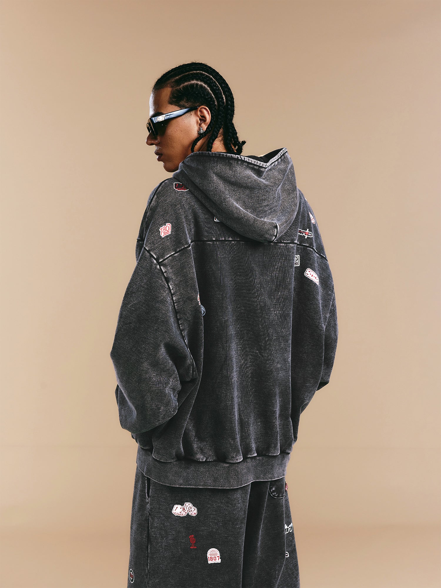 1807× LABT Logo Patch Washed Zip Up Hoodie