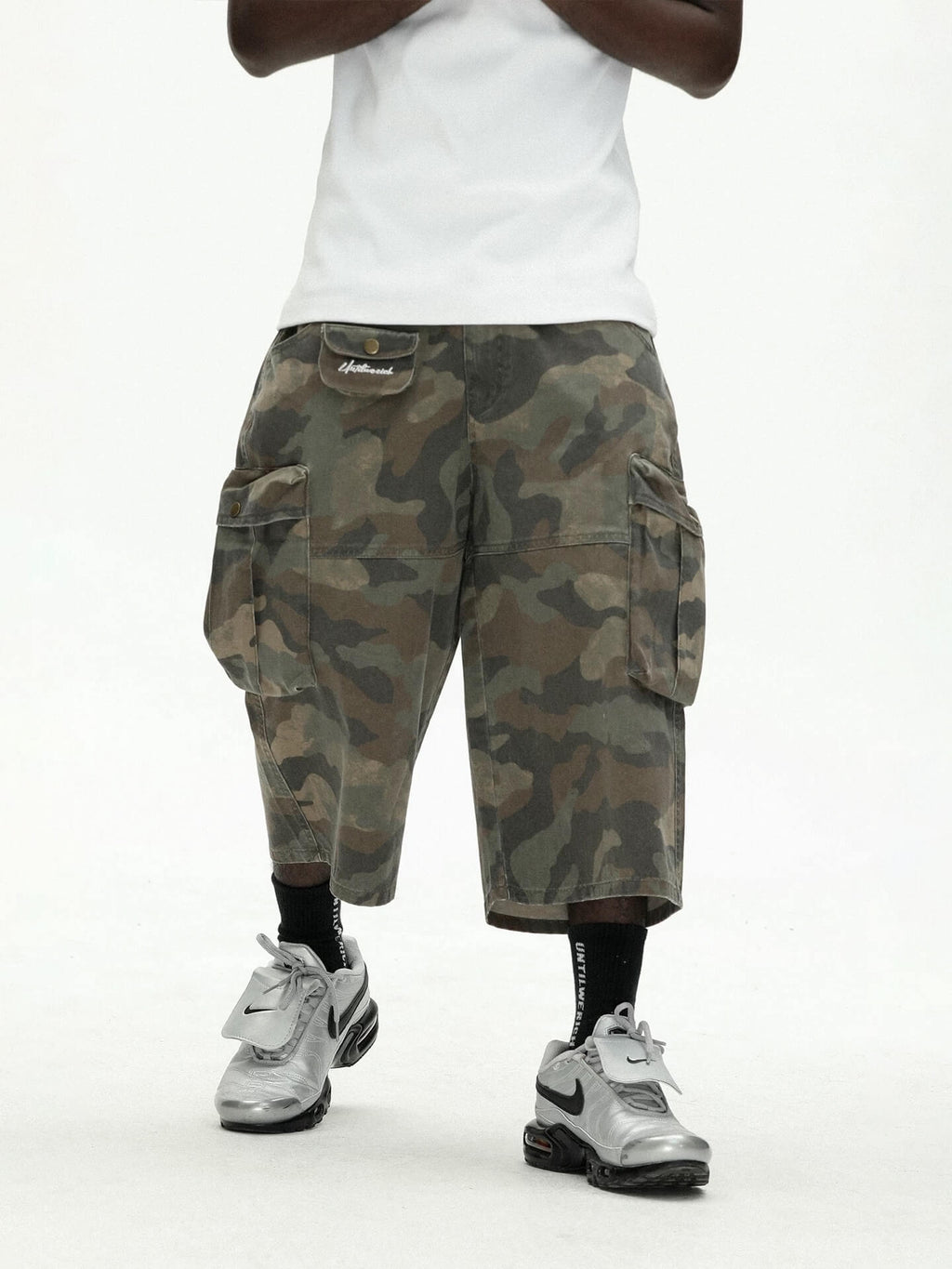 UNTILWERICH Washed Camo Multi Pocket Wide Cargo Below Knee Shorts