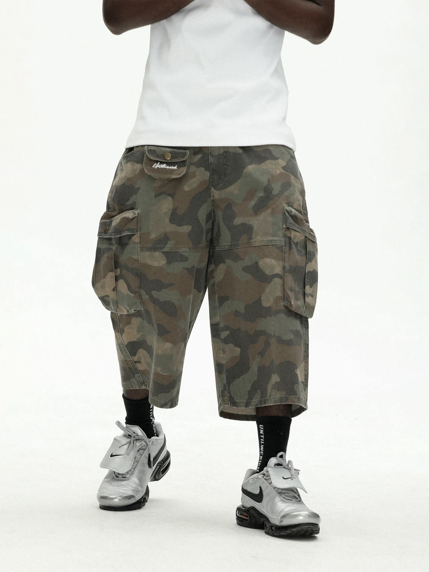 UNTILWERICH Washed Camo Multi Pocket Wide Cargo Below Knee Shorts