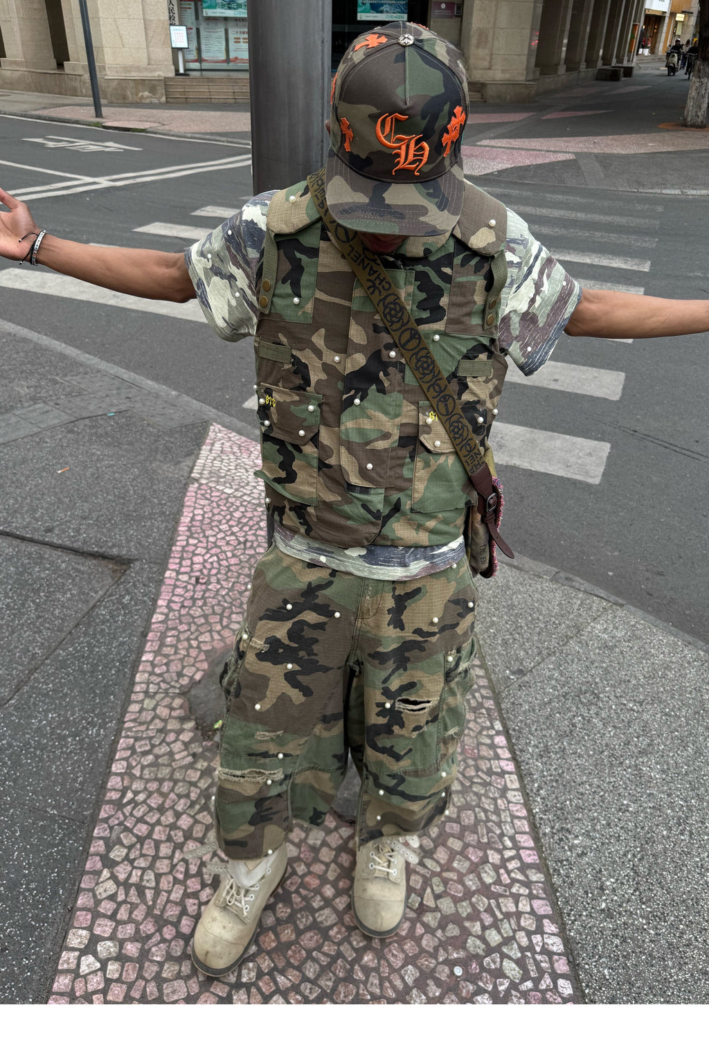 STEEPC M-65 Pearl Embellished Camouflage Baggy Cargo Shorts