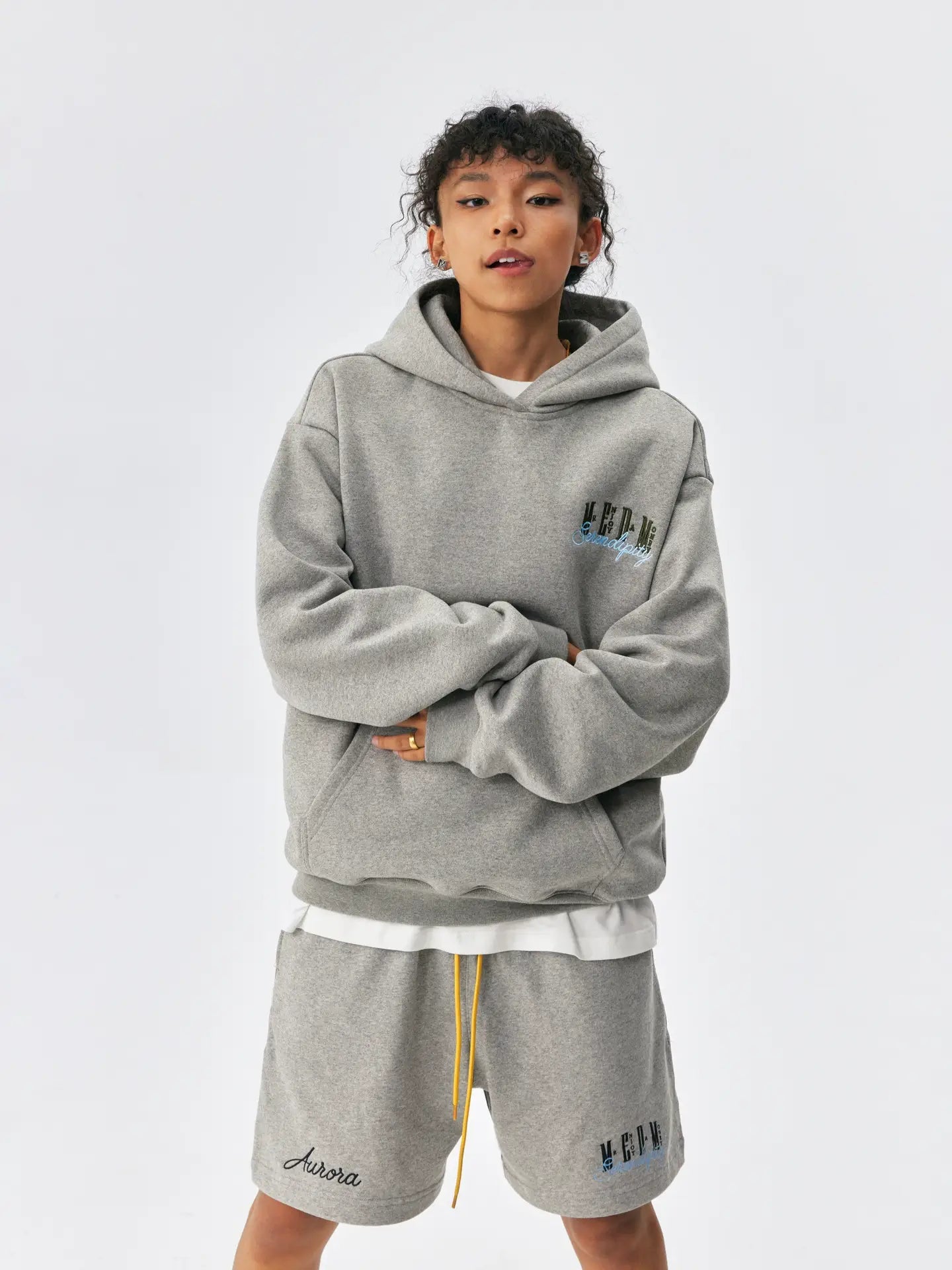 MEDM Basic One Point Embroidered Logo Oversized Hoodie