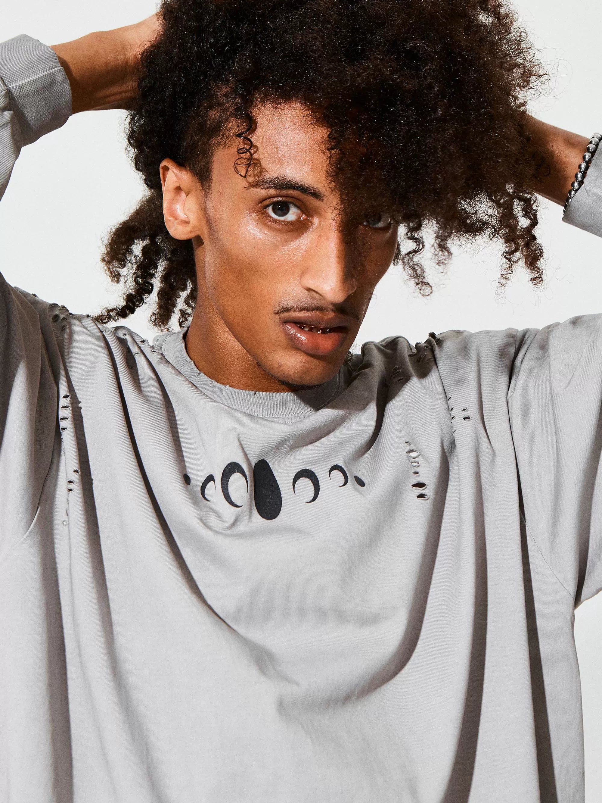 KARMANISTIC Standard Logo Washed Distressed Long Sleeve Tee