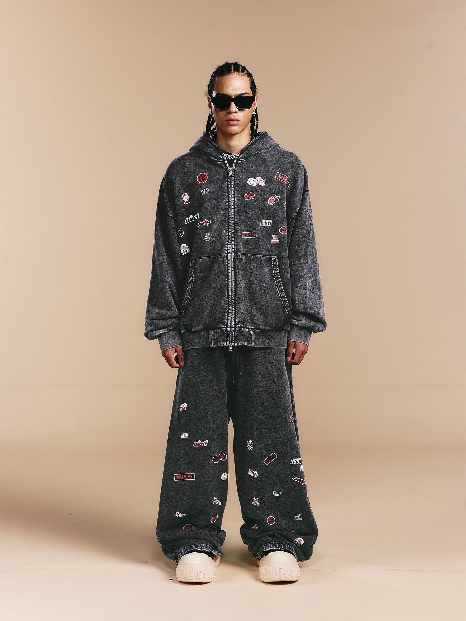 1807× LABT Logo Patch Washed Zip Up Hoodie