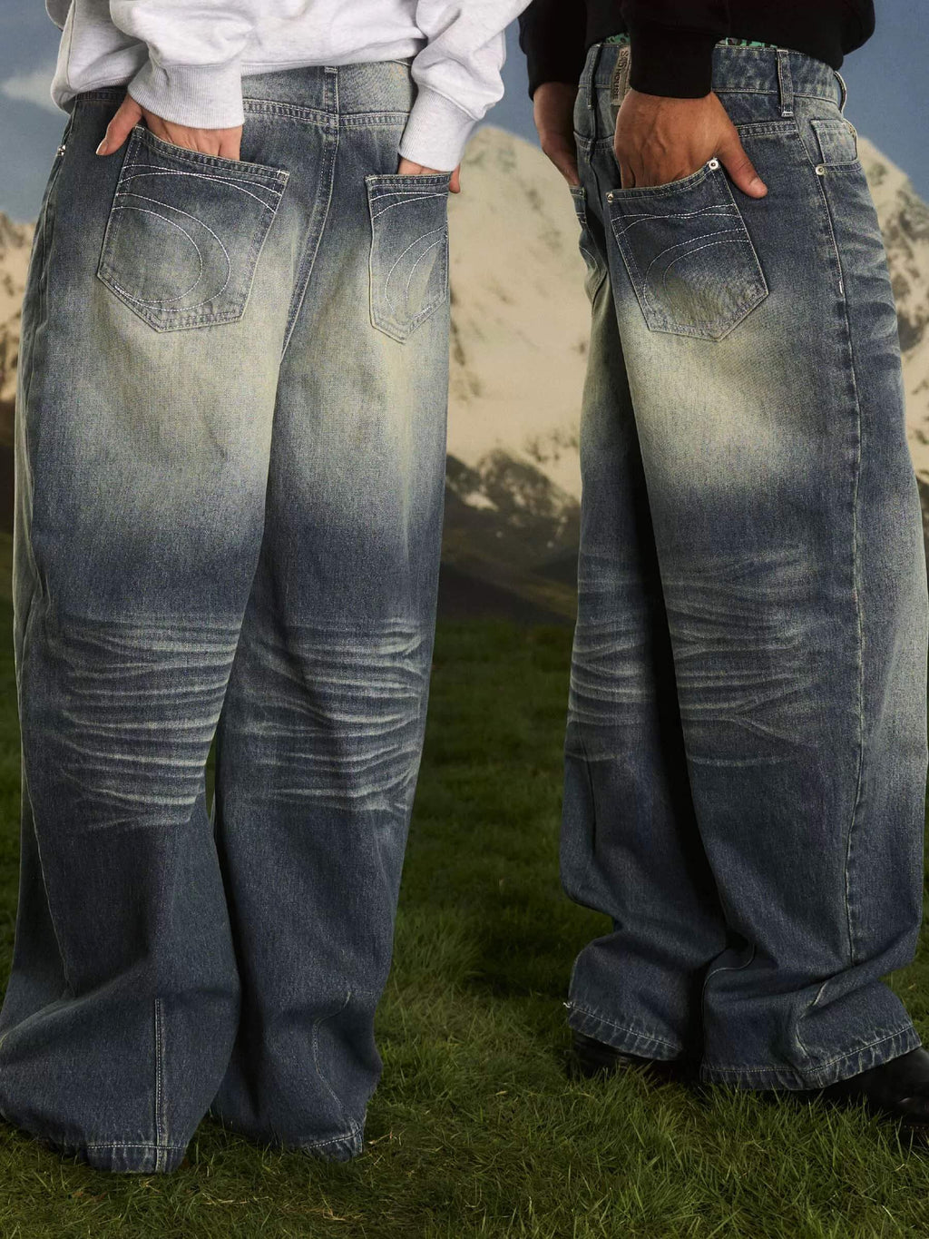 S45 Slanted Panel Curved Washed Jeans