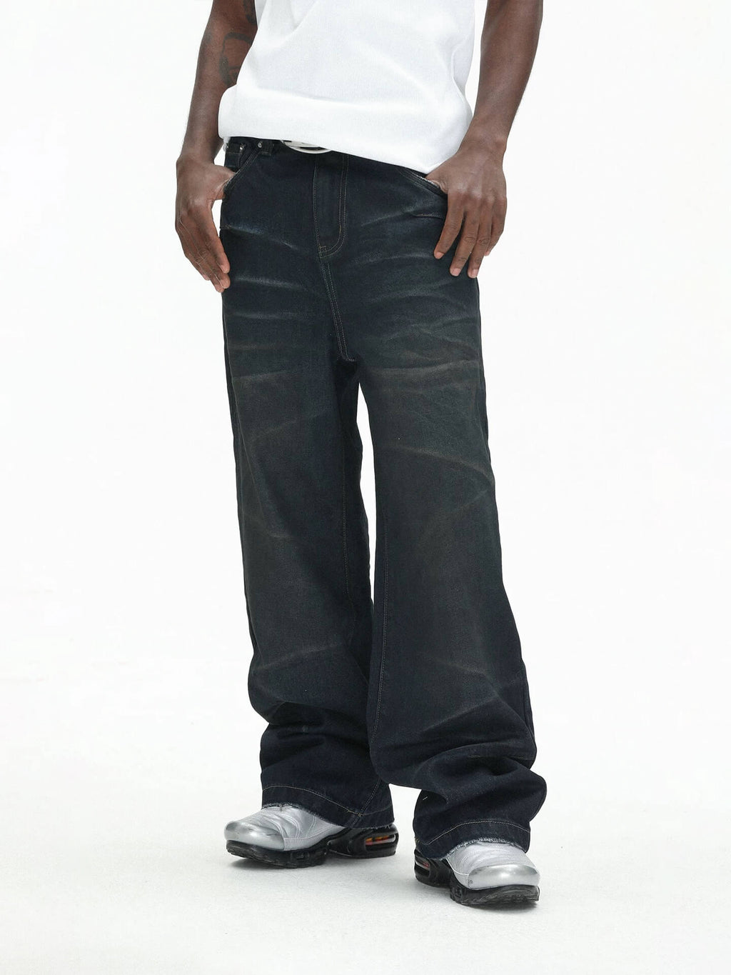 UNTILWERICH Vintage Whiskered Washed Distressed Jeans