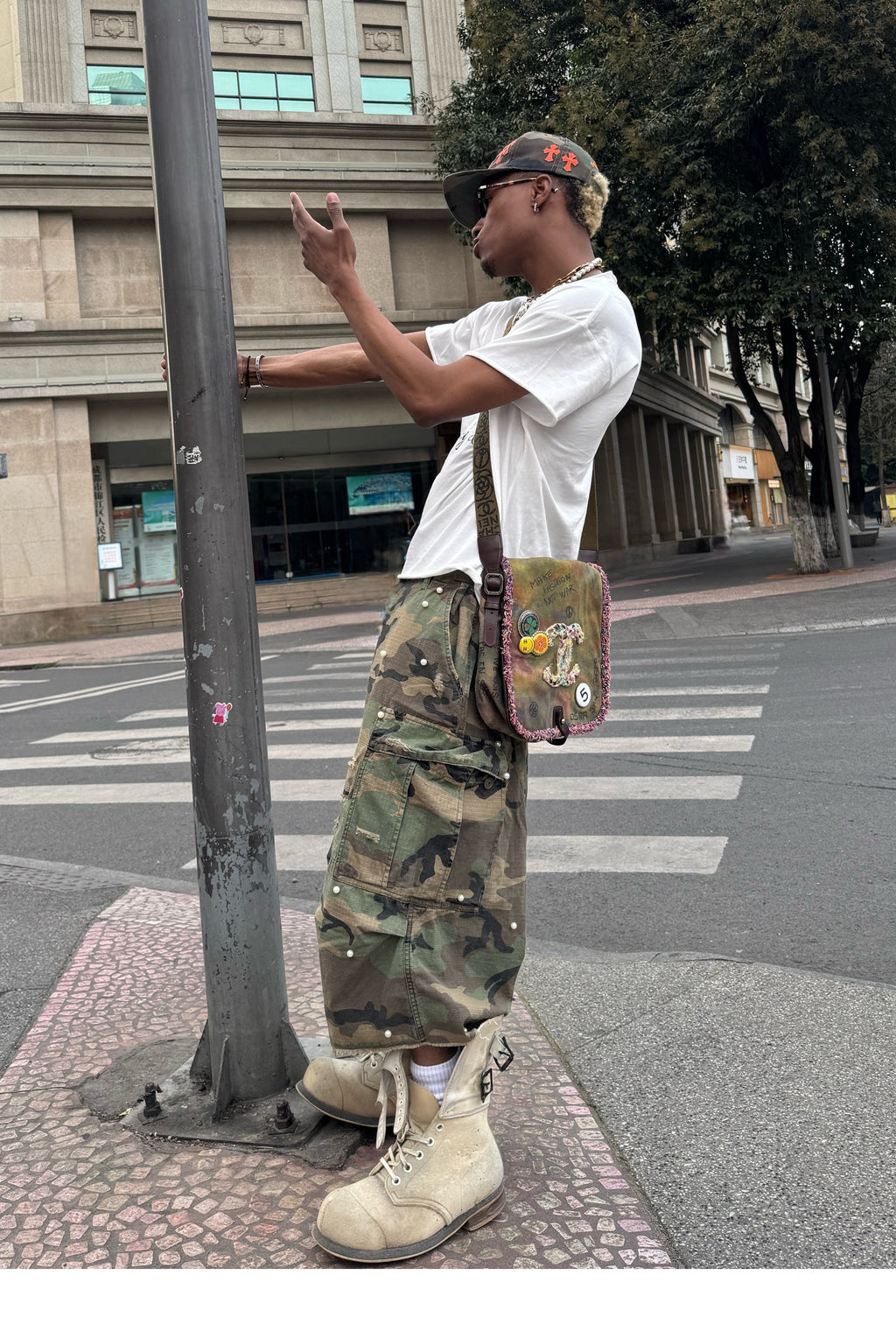 STEEPC M-65 Pearl Embellished Camouflage Baggy Cargo Shorts