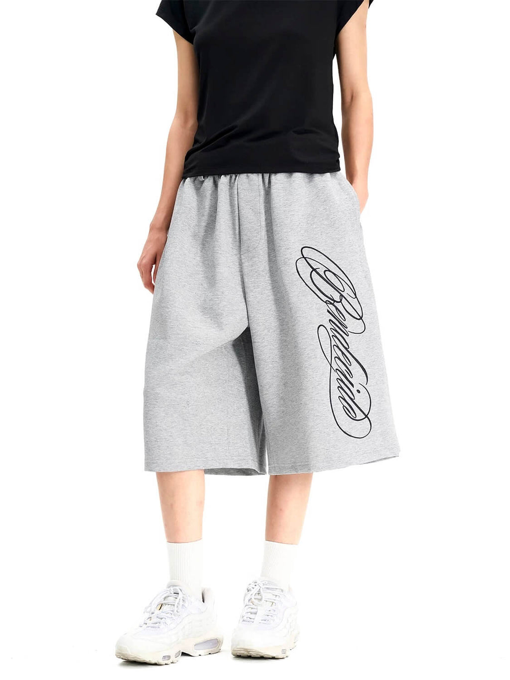 F3F Select Calligraphy Embroidered Baggy Sweat Shorts