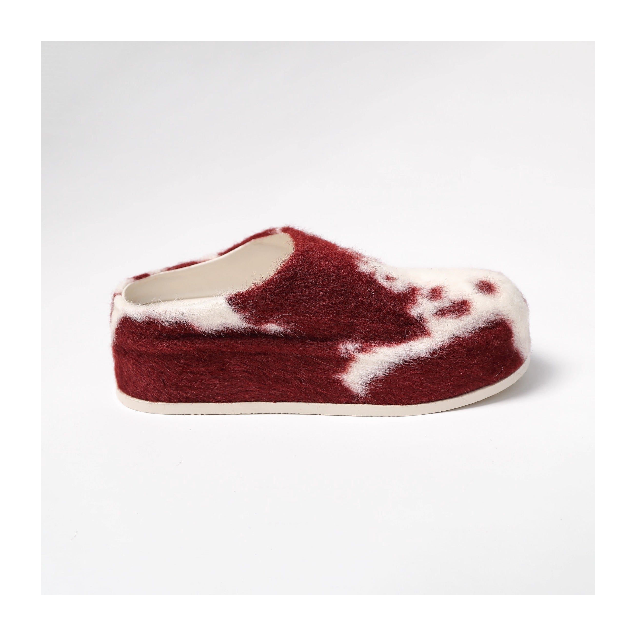 KARMANISTIC Fur Embroidered Red Slipper Clogs