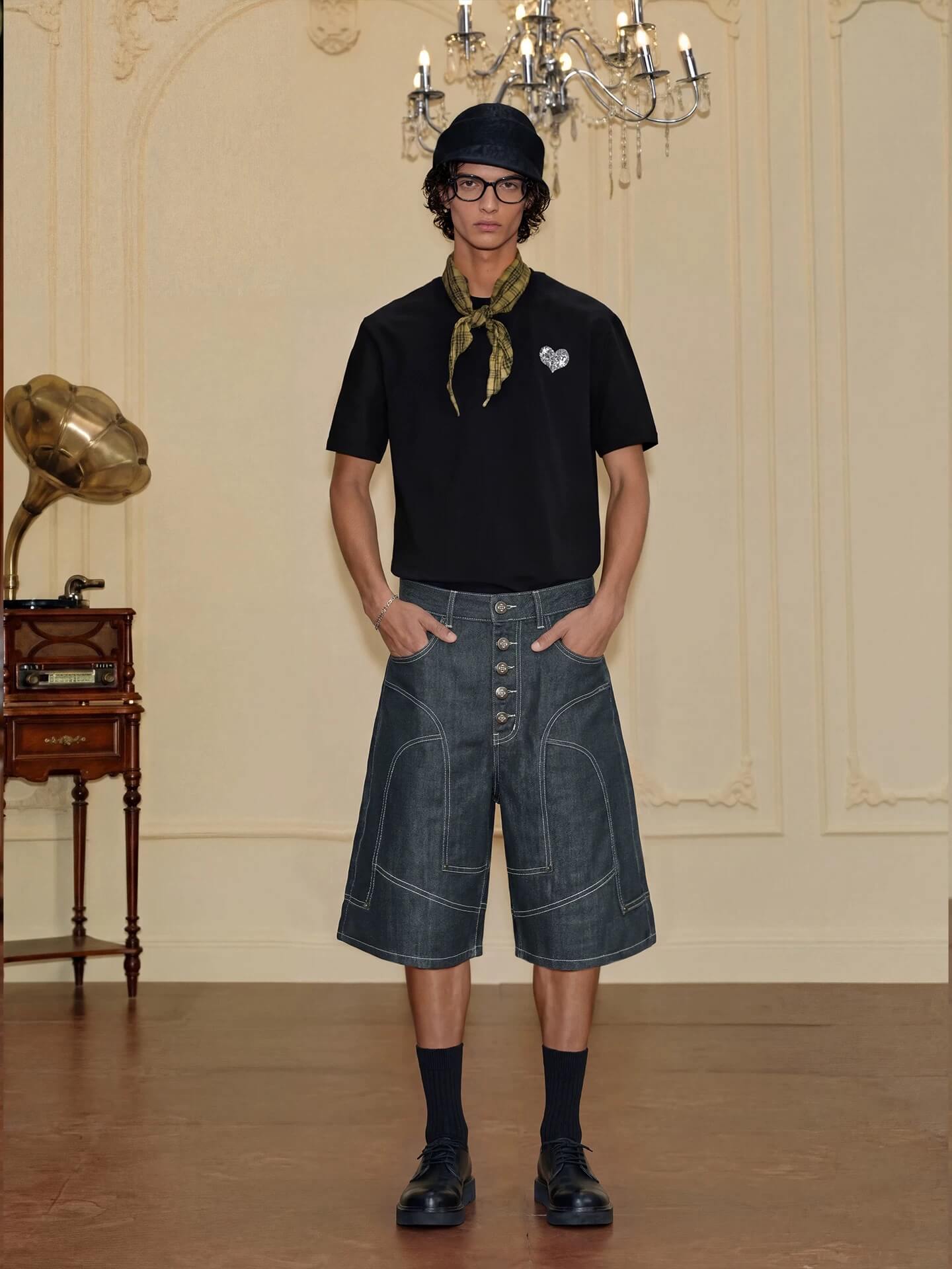 YADcrew Cross Motif Button Paneled Denim Shorts