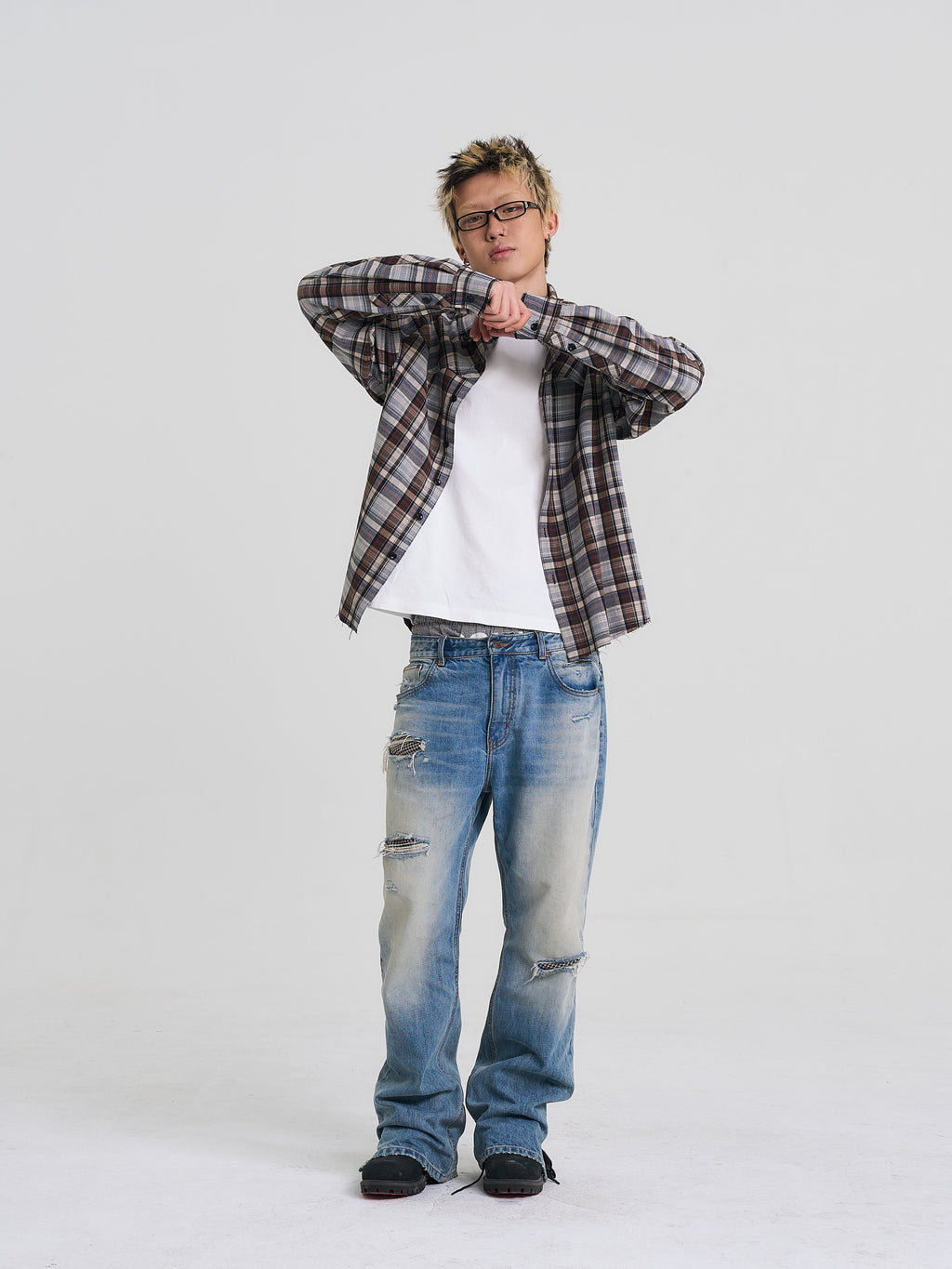 EVILKNIGHT(EK) Washed Checkered Patch Distressed Jeans