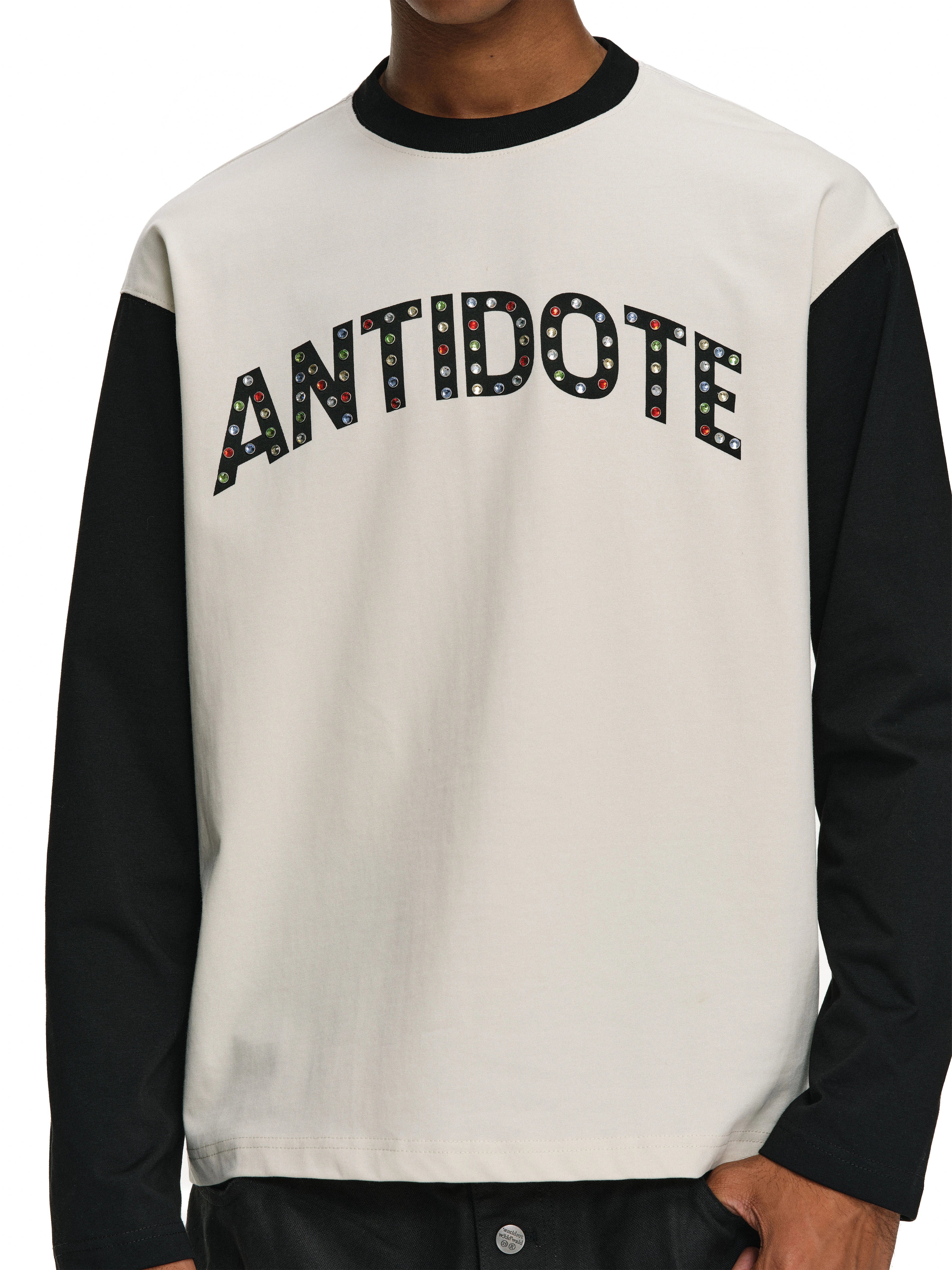ANTIDOTE Color Stone Studded Long Sleeve Tee