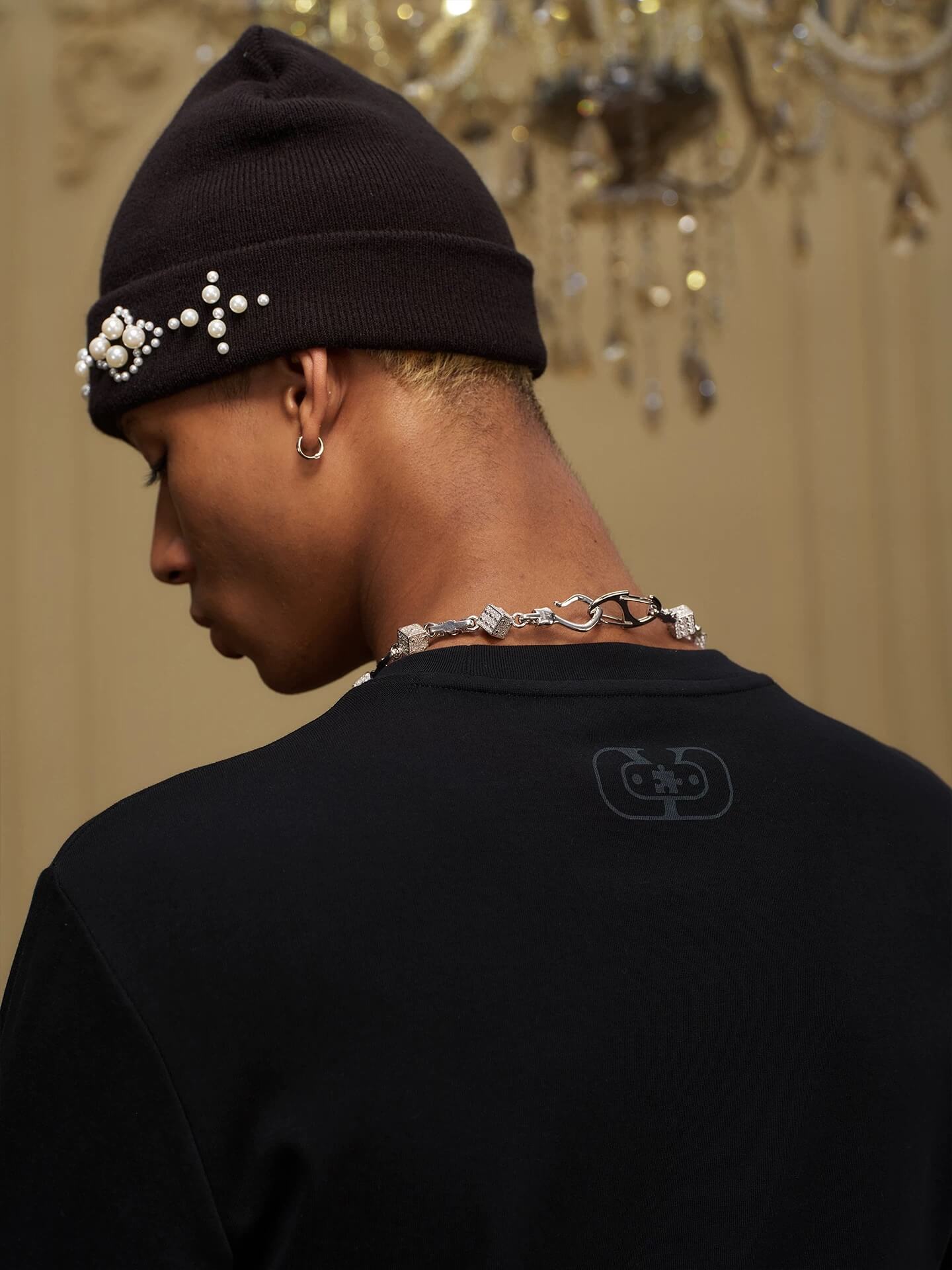 YADcrew Neck Logo Print Stretch Long Sleeve Tee