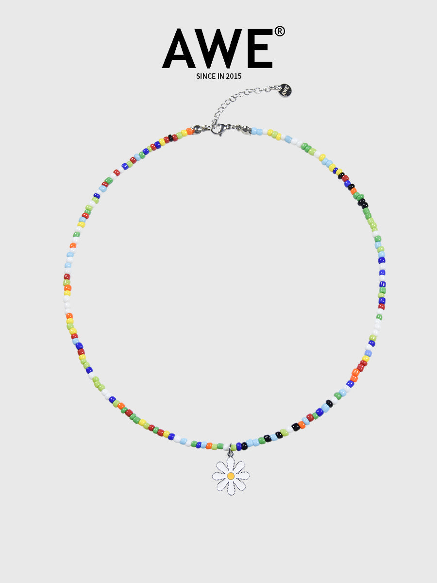 AWE Colorful Beaded Daisy Necklace
