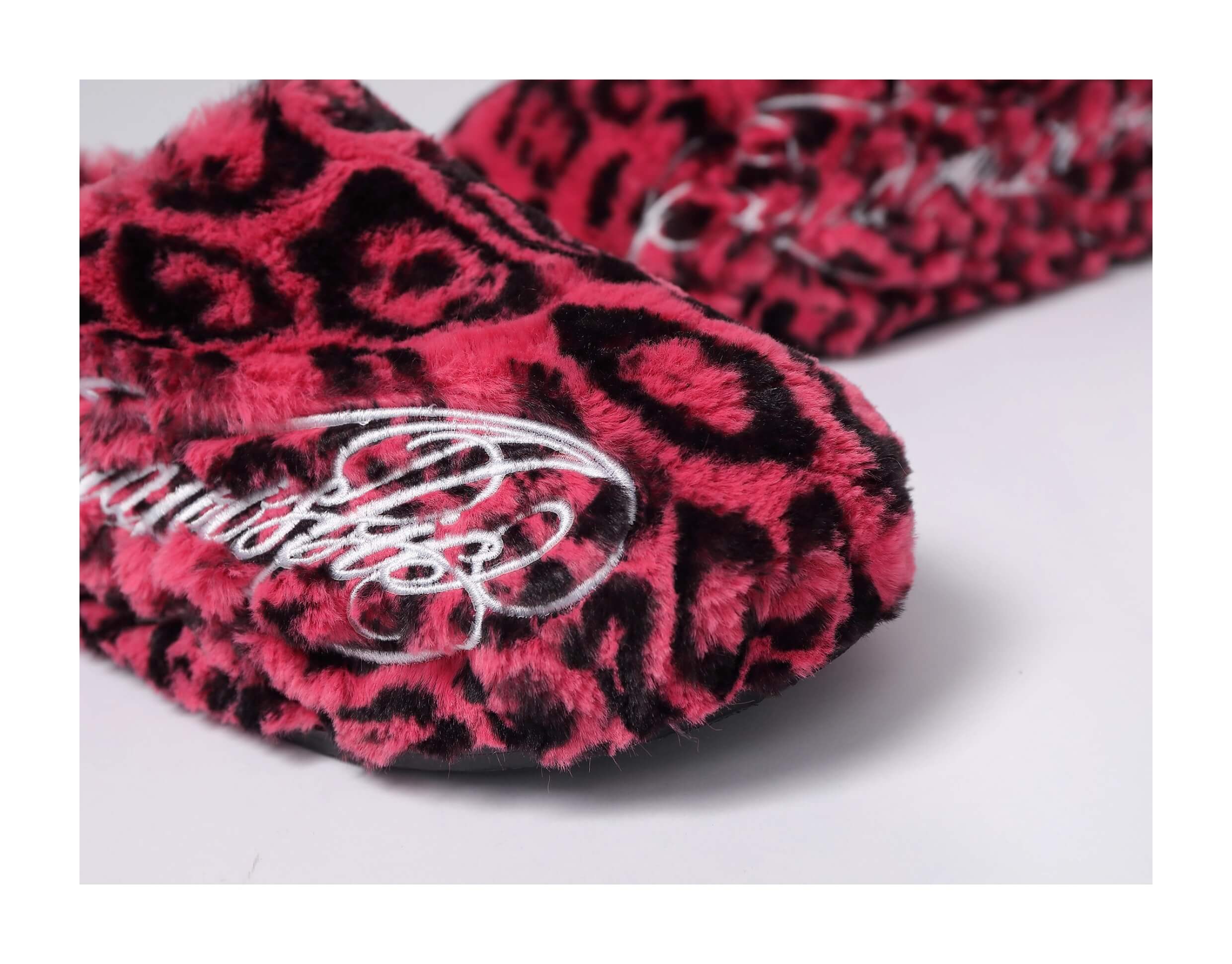 KARMANISTIC Rose White Leopard Fur Embroidered Slipper Clogs
