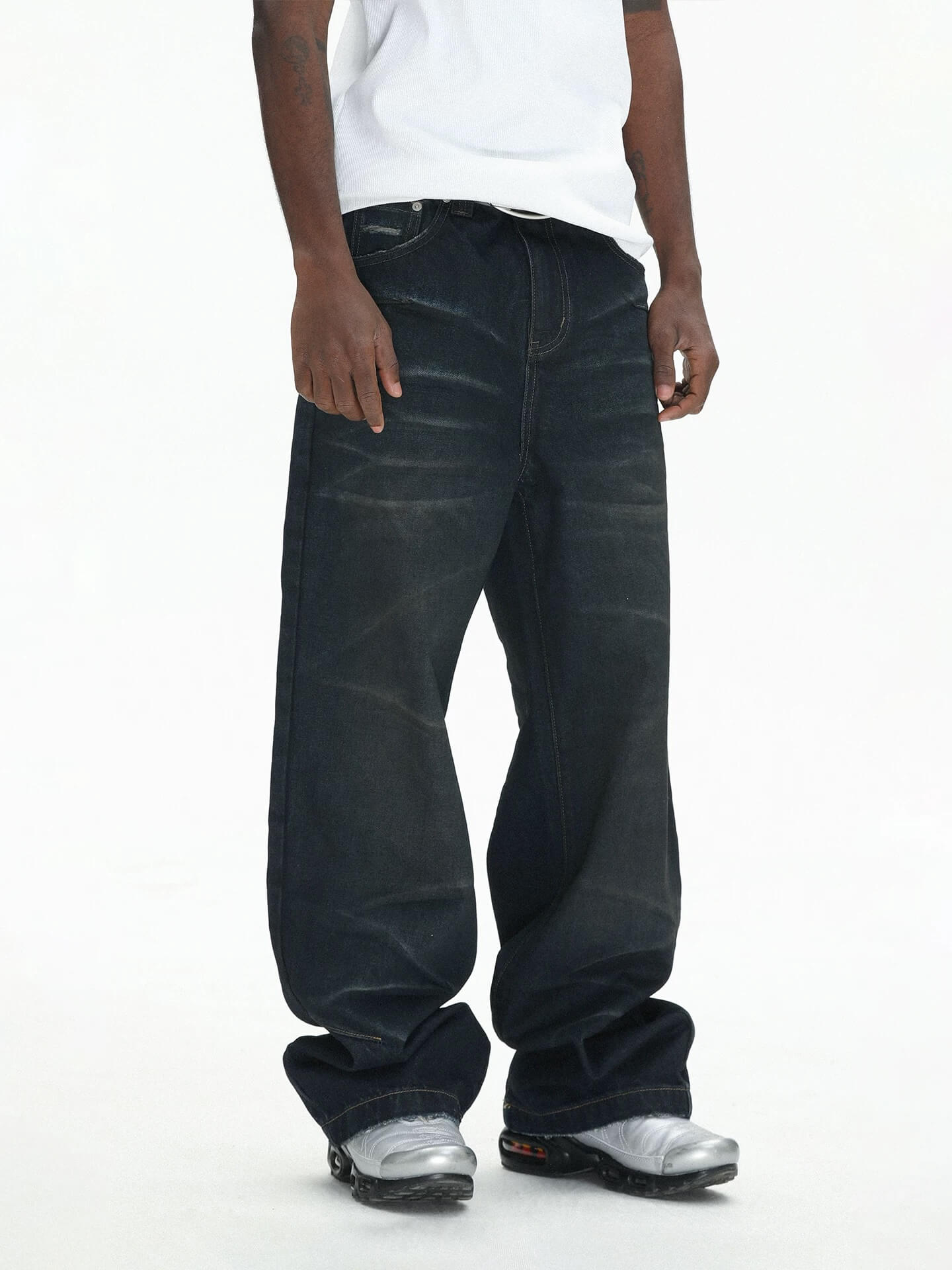 UNTILWERICH Vintage Whiskered Washed Distressed Jeans