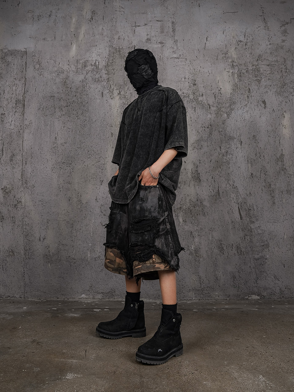 UNDERWATER Double Layer Damage Black Cargo Denim Shorts | Baggy Jorts