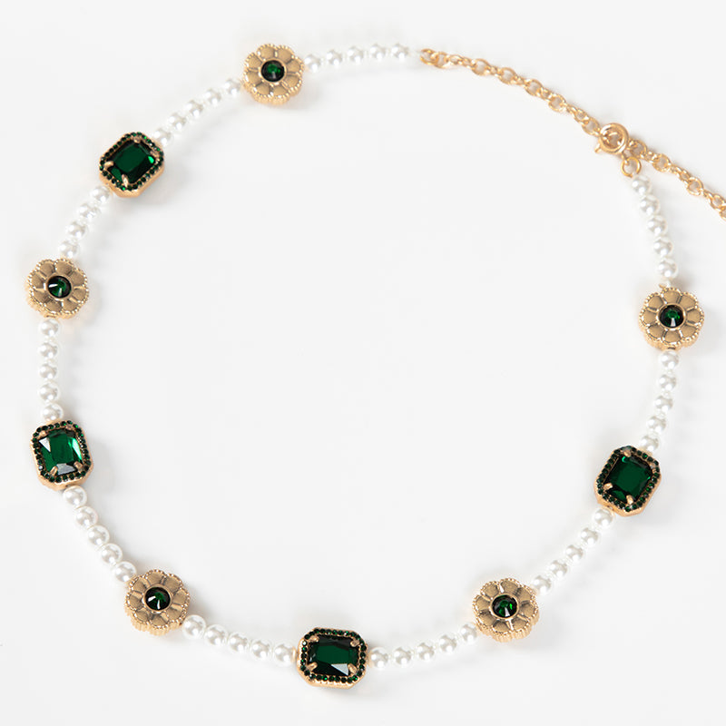 SALUTE Daisy Flower Gemstone Necklace