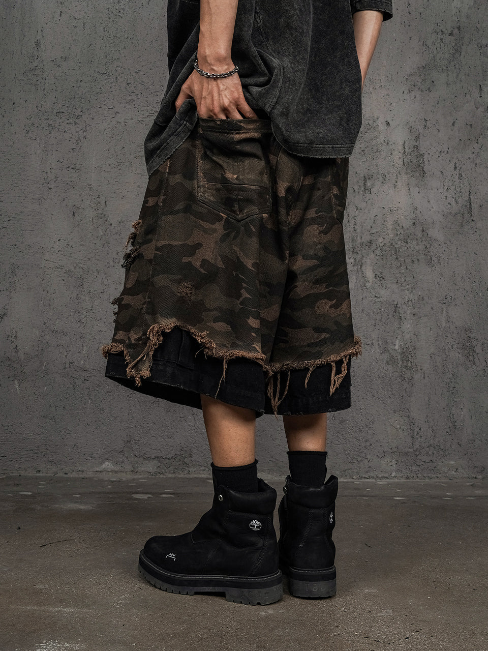 UNDERWATER Double Layer Damage Camo Cargo Denim Shorts | Baggy Jorts