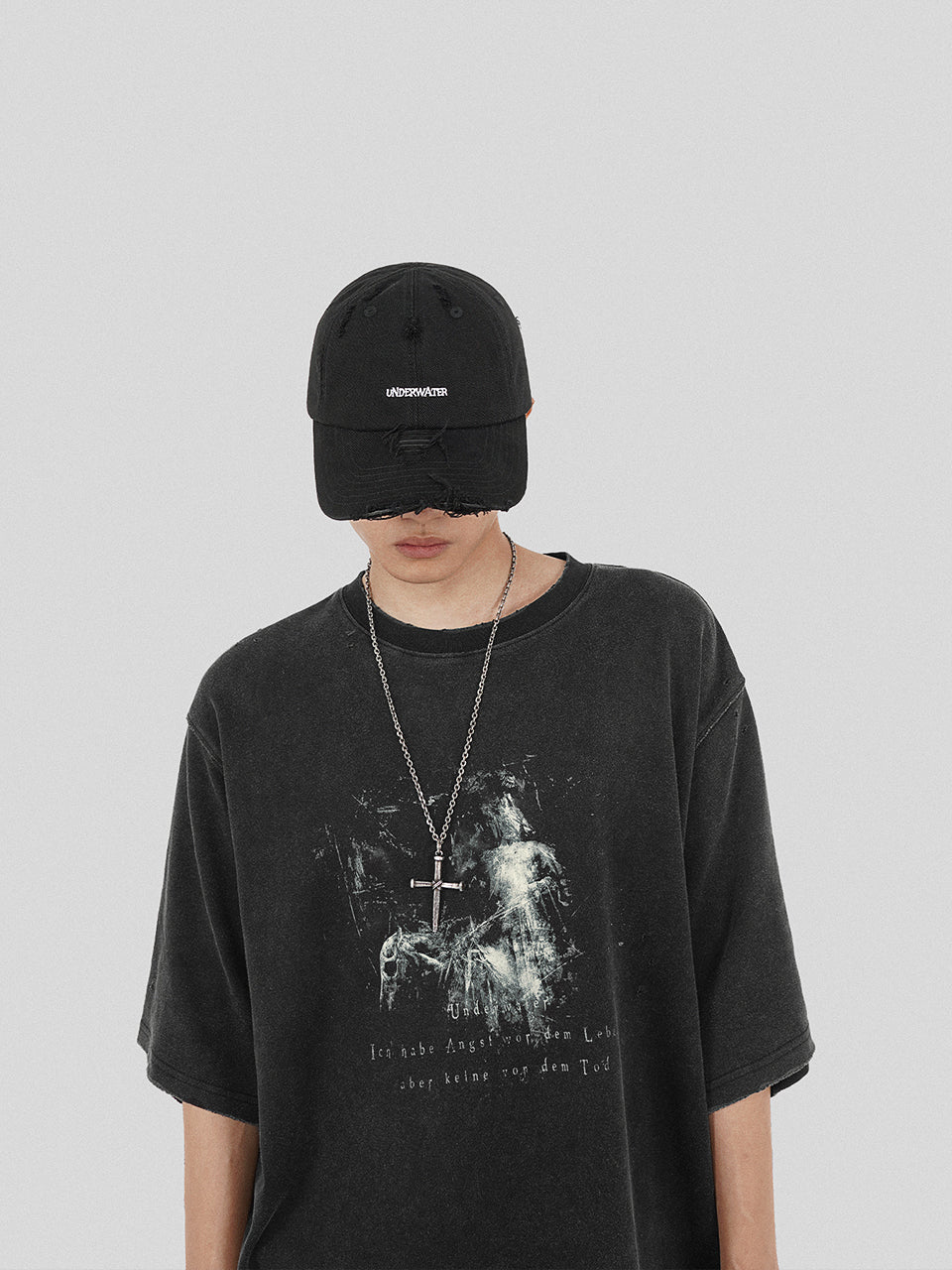 UNDERWATER Washed Ripped Cut Logo Embroidered Baseball Cap