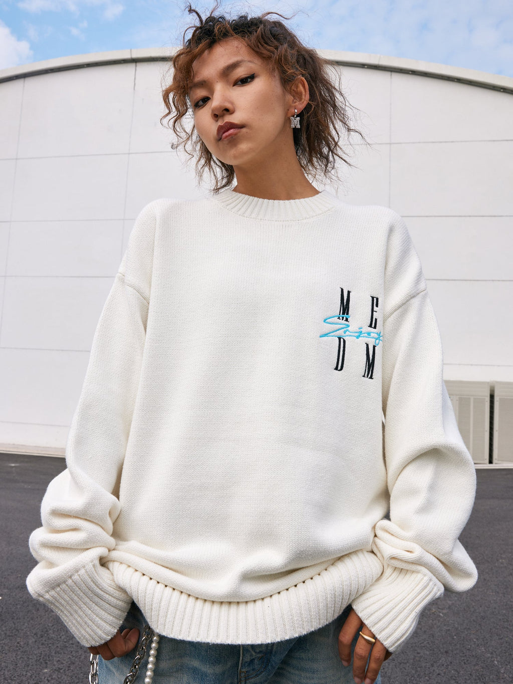 MEDM Basic Embroidery Logo Knit Sweater