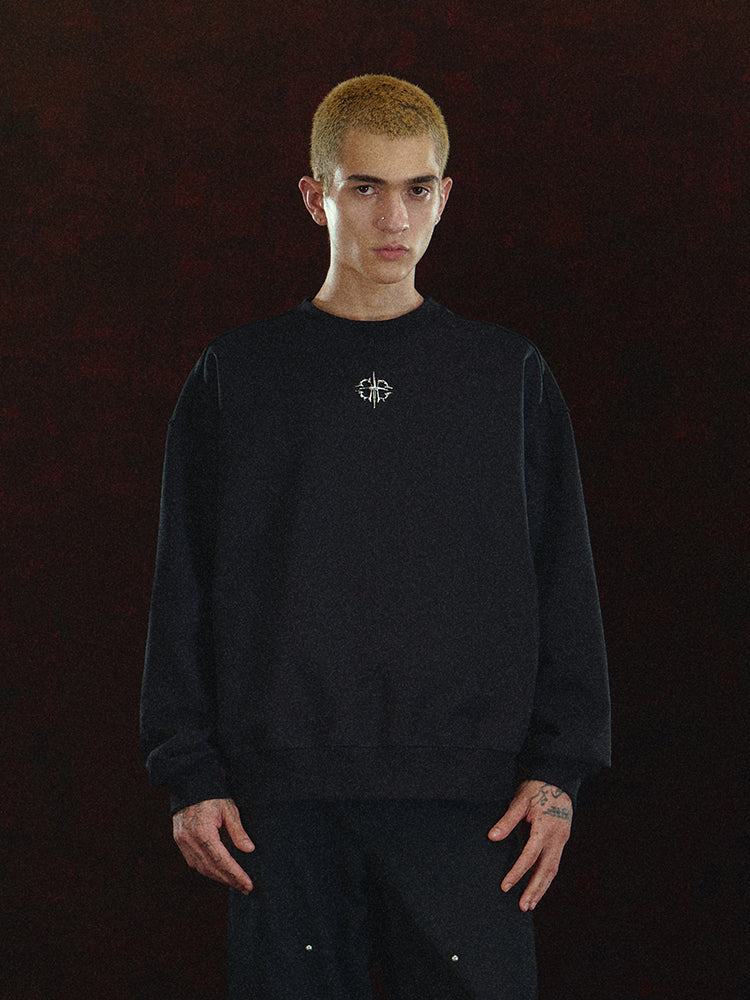 DICETINY Metal Logo Basic Sweatshirt