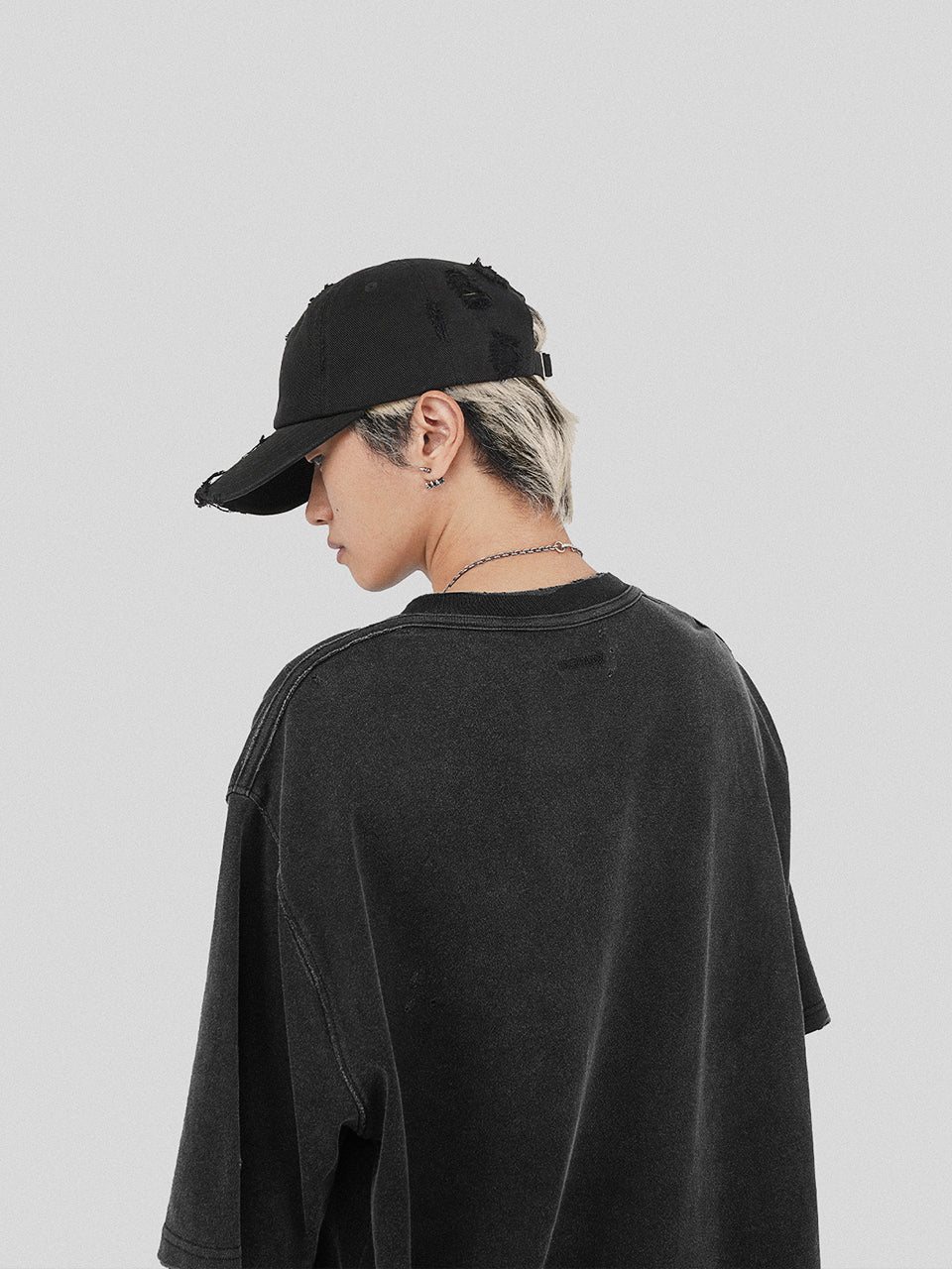 UNDERWATER Washed Ripped Cut Logo Embroidered Baseball Cap